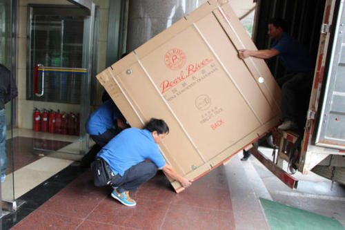 泰兴钢琴贵重工艺品无忧运